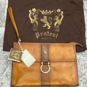 Brand new handbag, 100% leather. Made in Italy